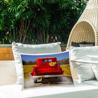Coussin Cowboy in Red Truck