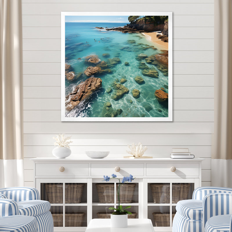 Vue aérienne de Blue Calm Beach - plage, art mural, Cadre simple blanc, H 16 po x l 16 po x P 1 po