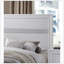 Grand lit de rangement de style traditionnel en bois-533659916