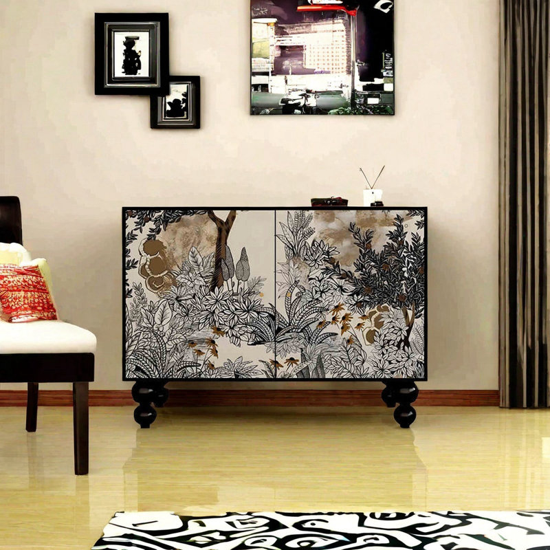 Armoire décorative française avec des motifs de plantes