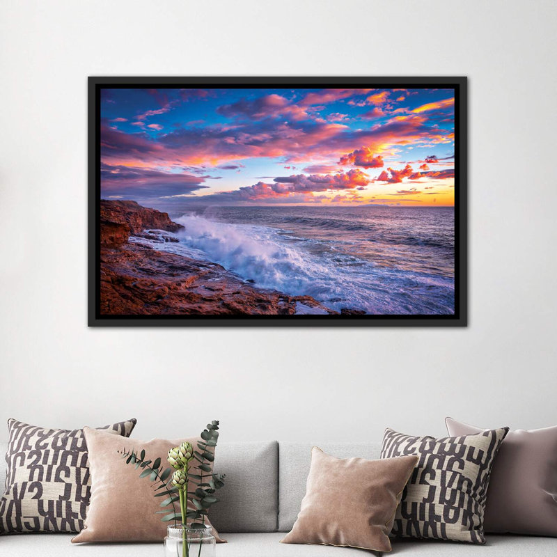 «Stormy Sea» - reproduction, H 40 po x l 60 po x 1,5 po, Toile avec cadre noir patiné