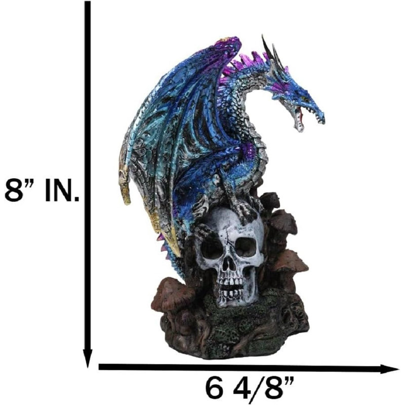 Figurine de dragon bleu métallique avec des pointes mauves perchées sur un crâne surdimensionné