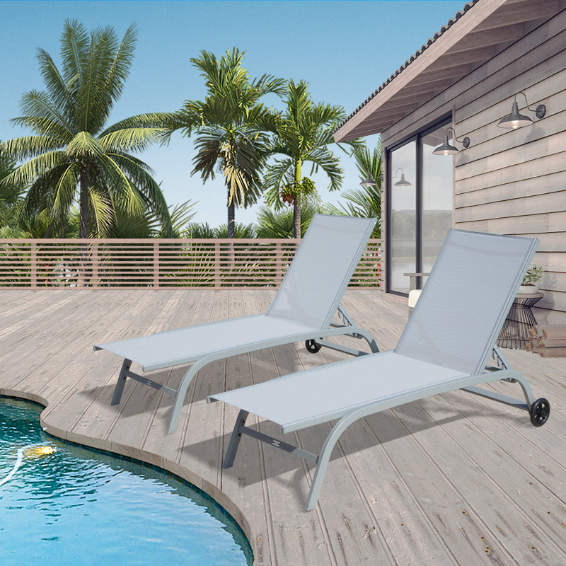 Chaise longue d'extérieur en métal Mayrelin, Gris