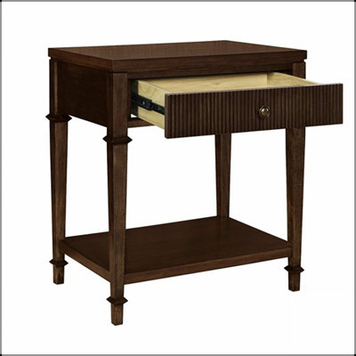 Table de chevet en bois massif avec tiroir et tablette inférieure, parfaite pour le rangement de chevet et la décoration de chambre à coucher moderne.