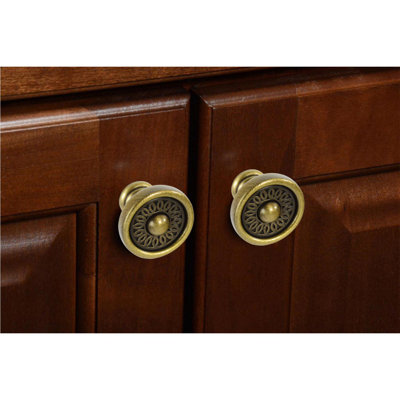 Wilmont 1 1/4" Diameter Round Knob