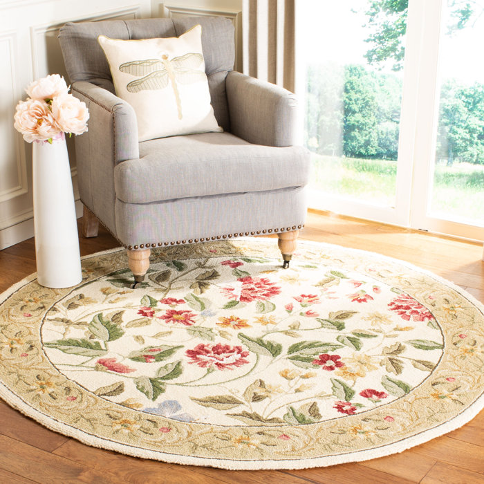 Lark Manor Hollander Hand Hooked Wool Floral Rug & Reviews | Wayfair