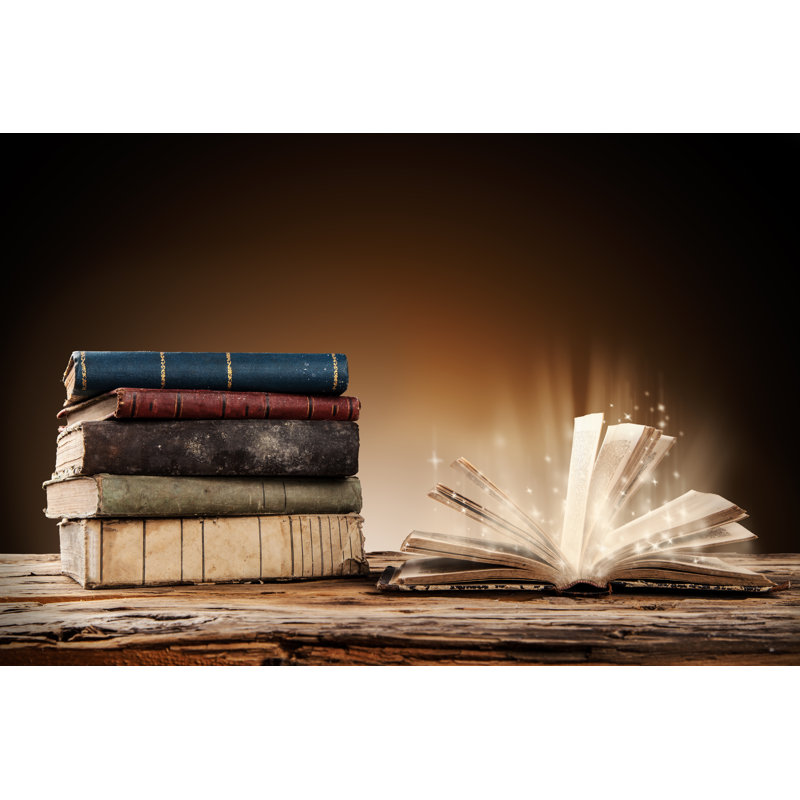 Vieux livres par Ruth Peterkin - Photographie sur toile tendue, L 18 po x H 12 po
