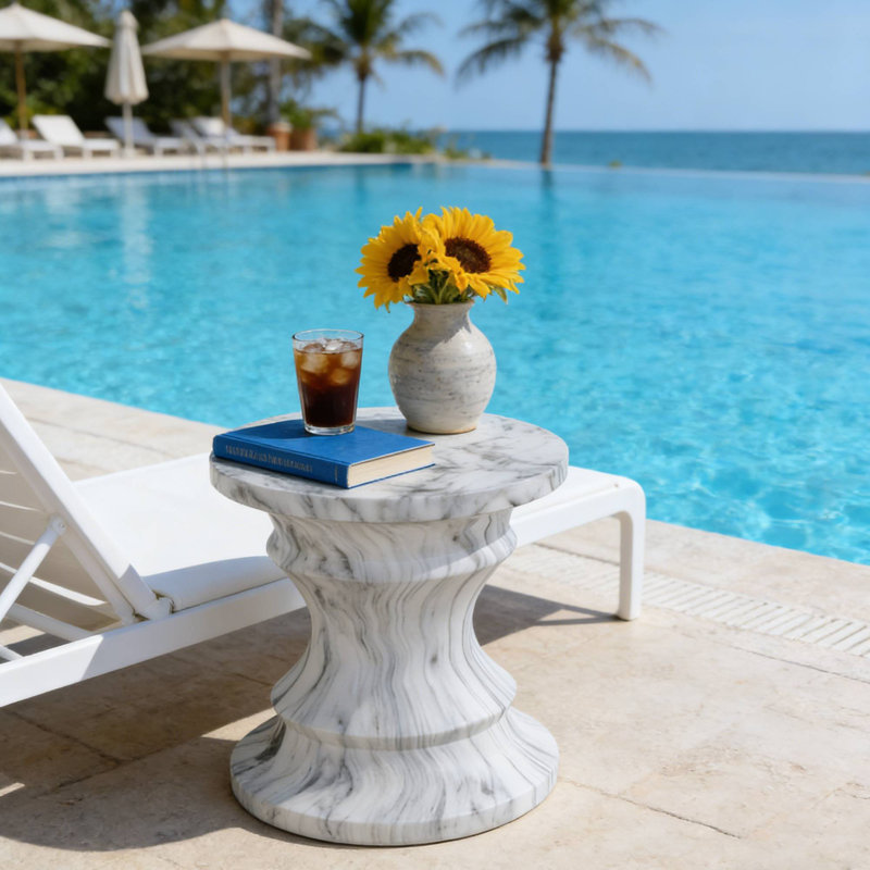 Tables de bout extérieures pour la détente dans le jardin