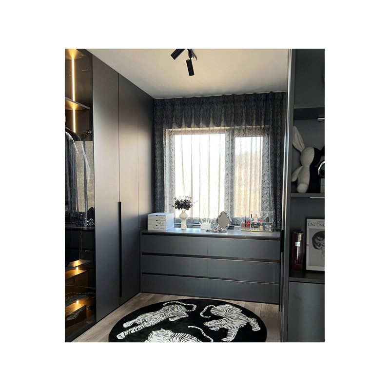 Tapis rond noir