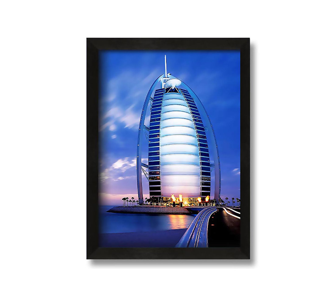 Gerahmtes Leinwandbild Dubai Beach Front Building