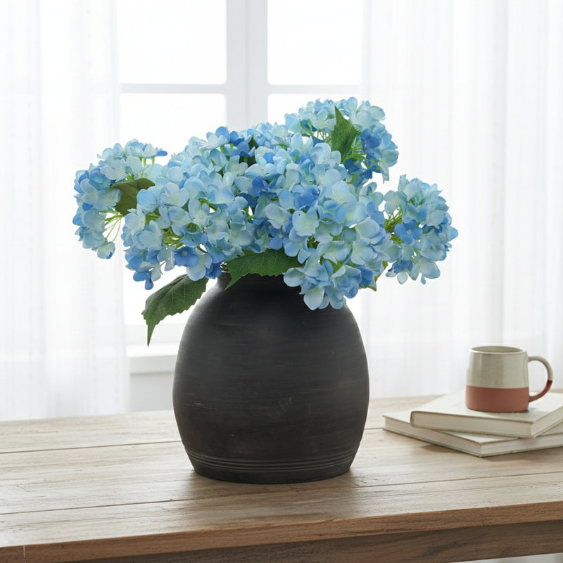 Ceramic / Porcelain Table Vase