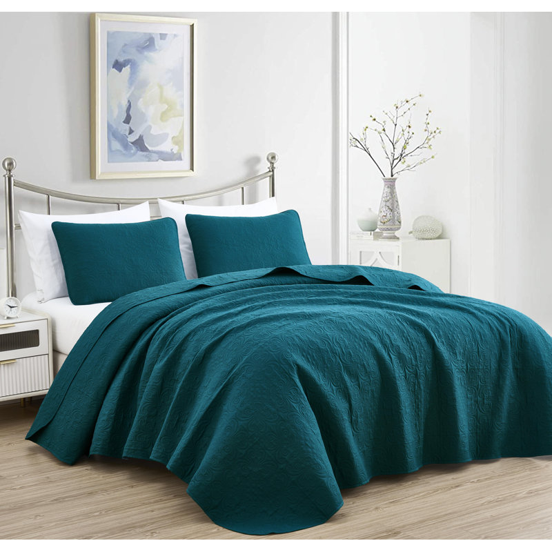 Luca 3-Piece Lightweight Microfiber Oversized Bedspread Set, King Coverlet/Bedspread + 2 King Shams, Teal