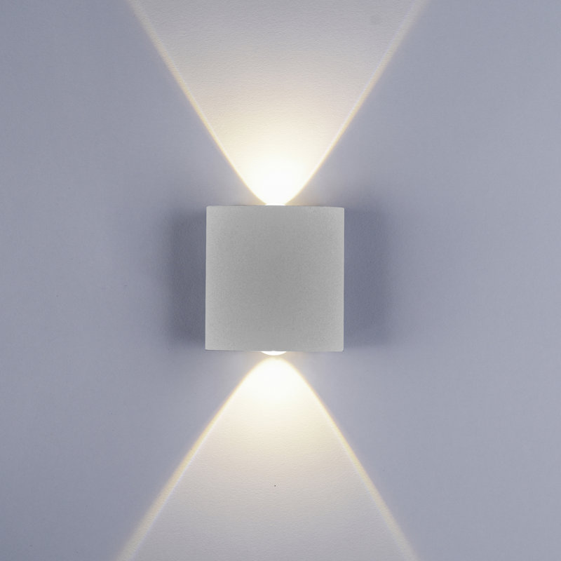 Siella Silver 2 - Bulb 8cm H Integrated LED Outdoor Flush Mount