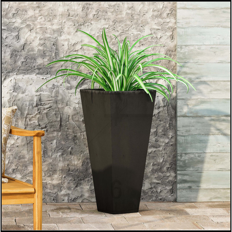 Jardinière d'extérieur moderne en pierre MGO, H 28,5 po x l 13 po x P 13 po, Noir