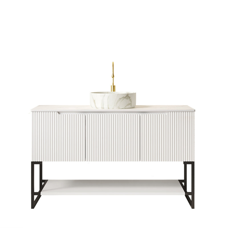 Meuble-lavabo moderne avec rangement, lavabo en céramique durable et plateau blanc de Carrare, conception autoportante