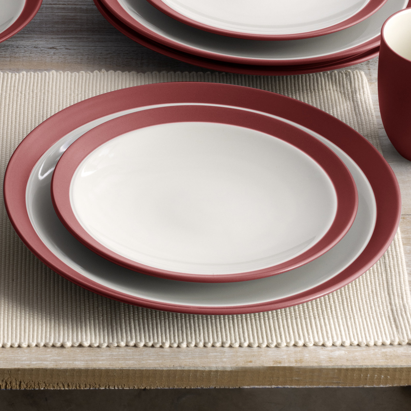 Noritake Colorwave Curve Dinner Plates 11", Raspberry