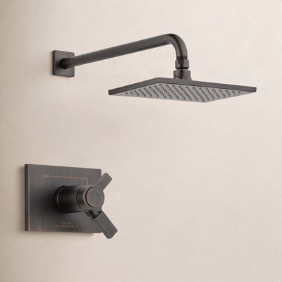 Garniture de robinet de douche à contrôle de volume Vero avec poignées levier et TempAssure