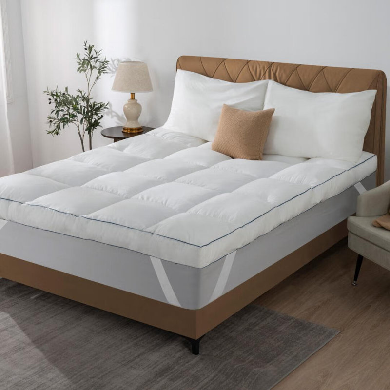 White Full Plush Down Alternative Mattress Topper