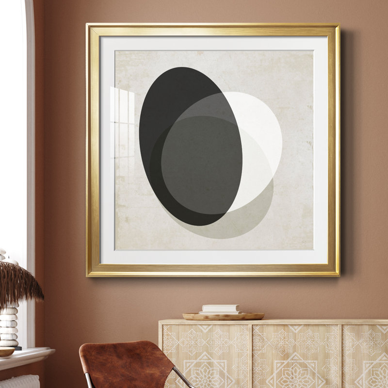 Moderniste Neutre I - cadre photo, H 34,5 po x l 34,5 po x P 1,5 po, Papier encadré doré