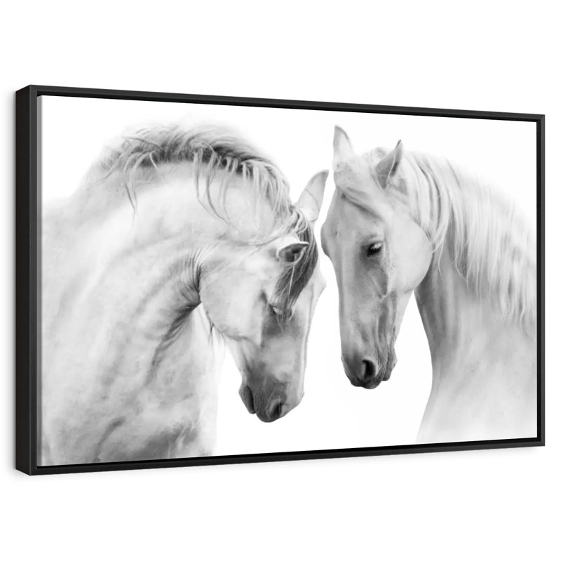 Couple de chevaux blancs, H 13 po x l 19 po