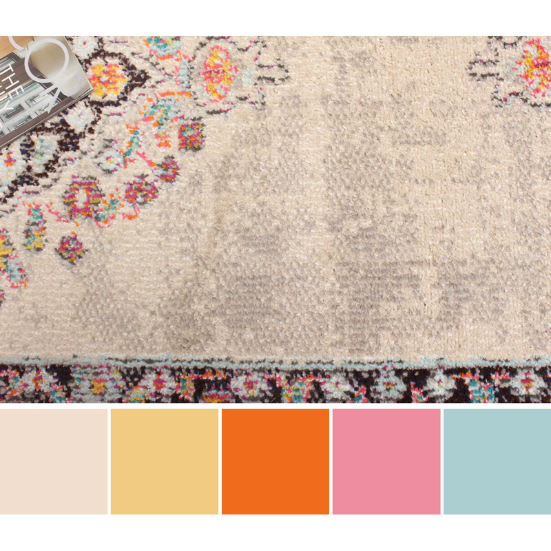 Tapis ivoire Lea 2 pi 8 po x 8 pi 2 po, Tapis de couloir 2 pi 8 po x 8 pi 2 po