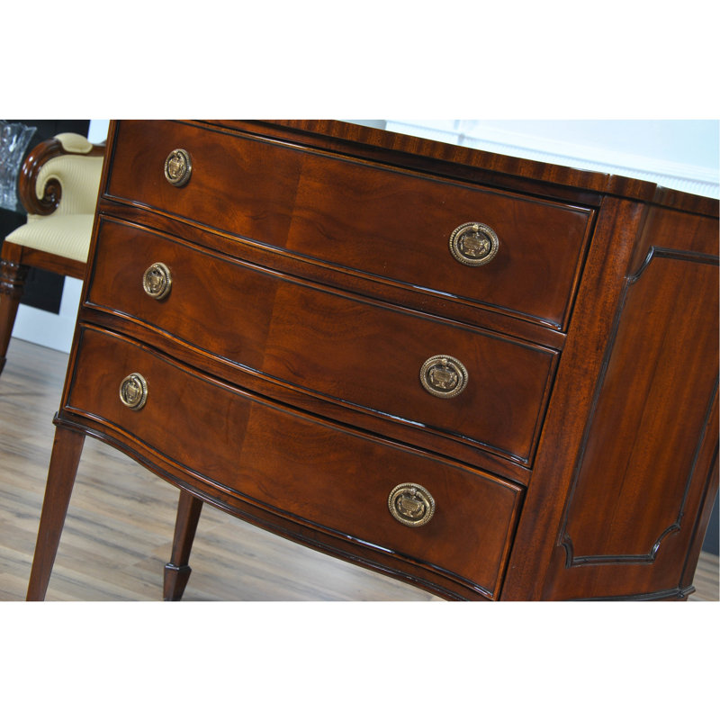 Hepplewhite Accent Chest
