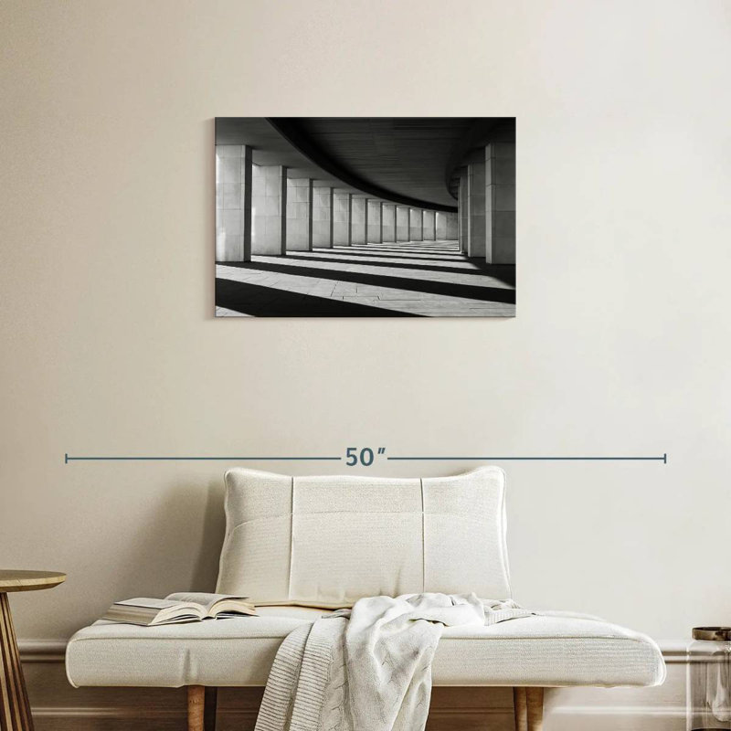 Lilie Endless Corridor Columns, 20" H x 30" W