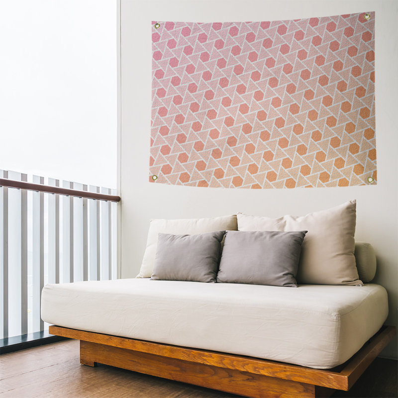 Tapisserie murale hexagonales et triangles, H 26 po x l 36 po, Rose / Orange