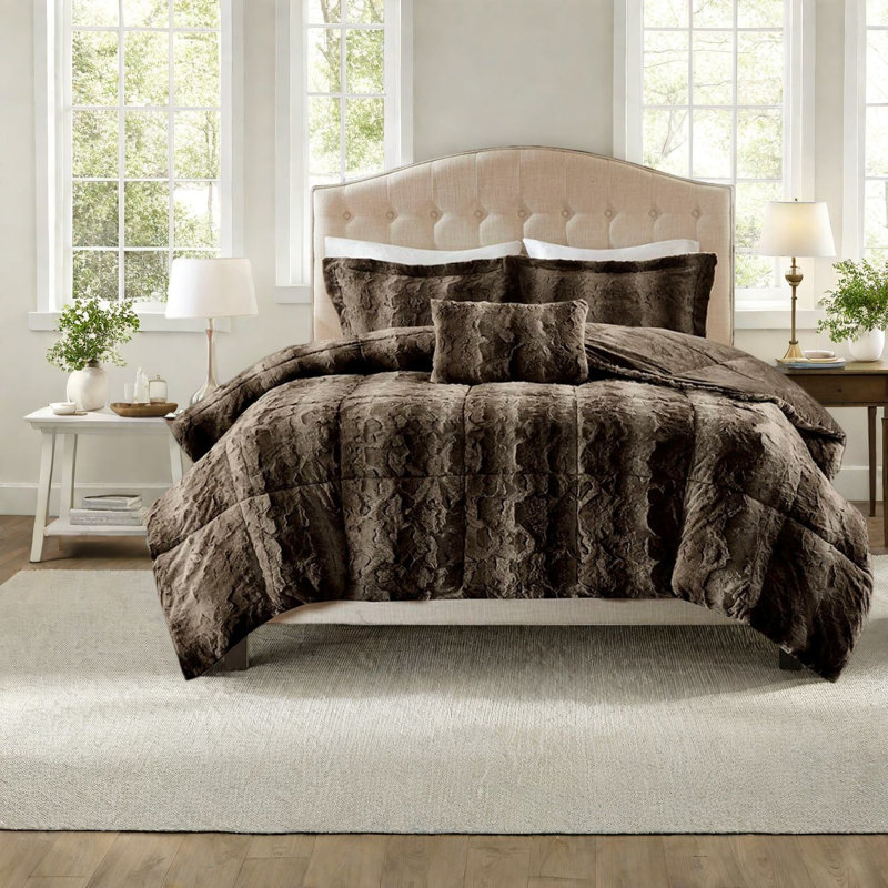 Luxurious Dark Brown Faux Fur Bedding Sets, Hypoallergenic Polyester Comfort