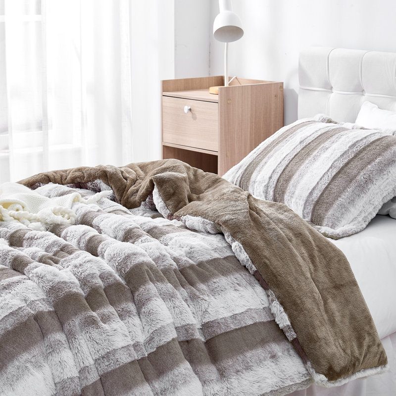 Coma Inducer Layers on Layers Chunky Bunny Oversized Comforter Set, Twin Extra Long Comforter + 1 Standard Sham, Brown/White