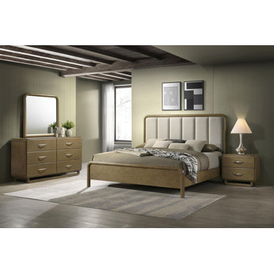 Desiny 4-piece Queen Bedroom Set Nutmeg