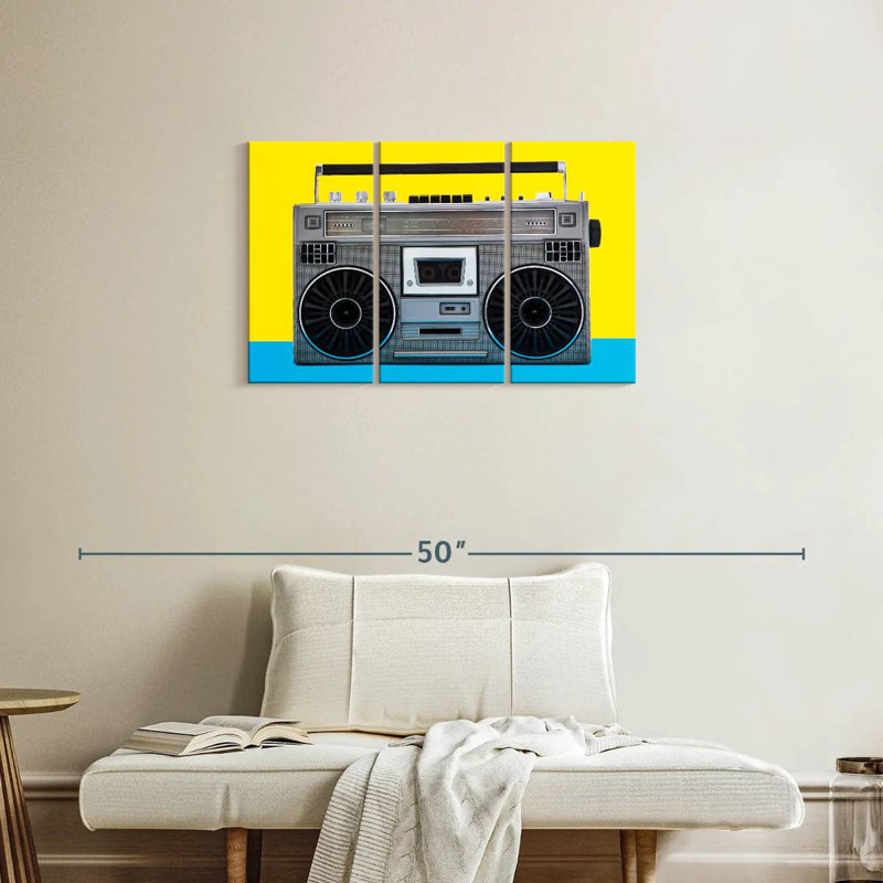Boombox argent rétro, H 20 po x l 33 po