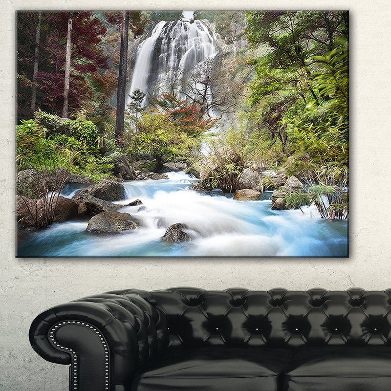 « blue klonglan cascade », impression sur toile, H 30 po x l 40 po x P 1 po, Métal