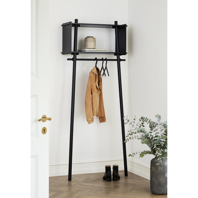 Illusion Hanger