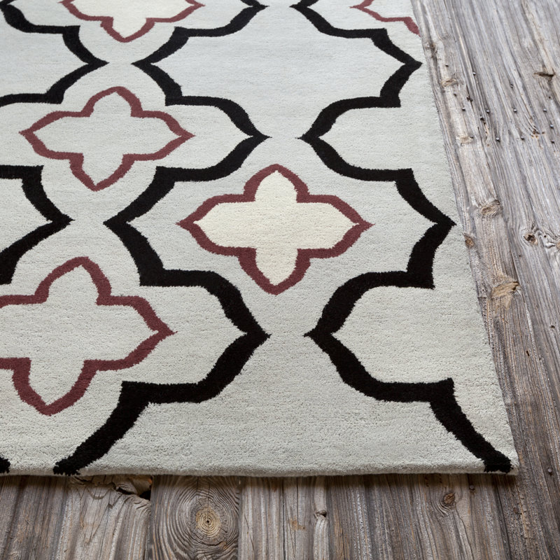 Tapis marocain moderne en laine touffeté à la main ivoire, noir, bourgogne et crème Ailey