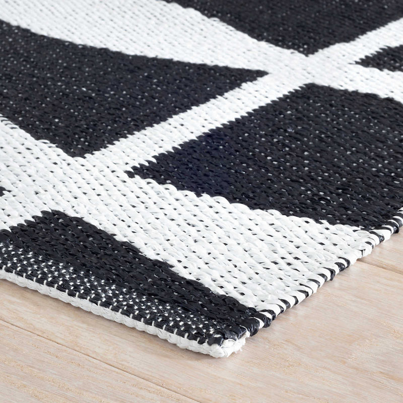 Circuit Abstract Handmade Flatweave Black/White Area Rug, Rectangle 5' x 8'