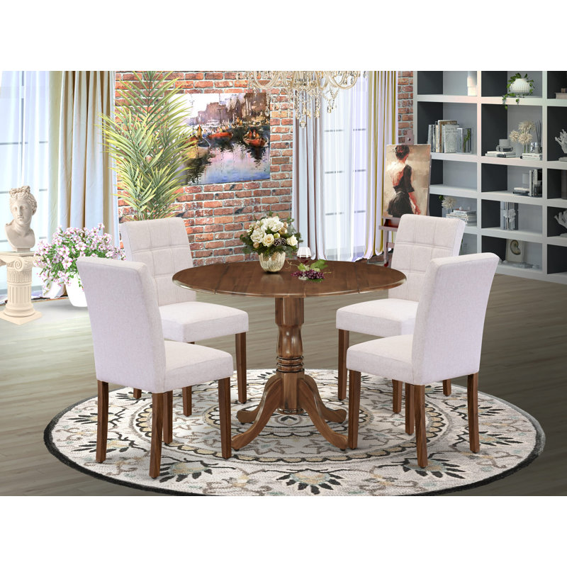 L'ensemble de table de salle à manger 5 pièces comprend une table de salle à manger et 4 chaises de salle à manger rembourrées en tissu de polyester bourgogne, acajou