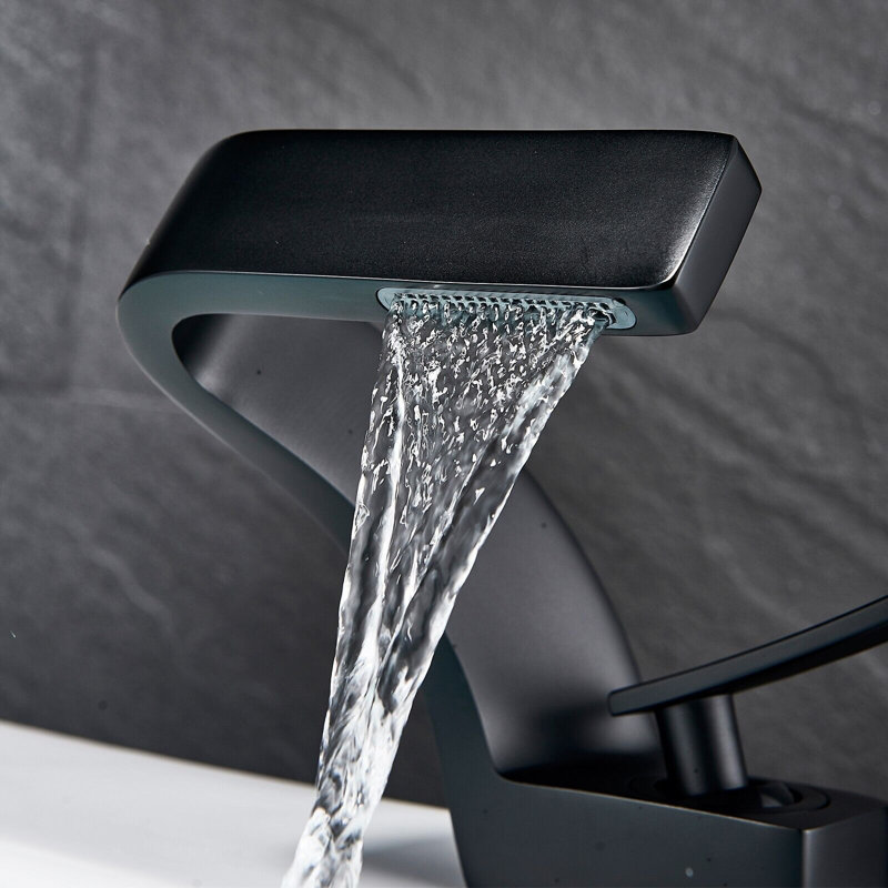 Single-Hole Single-handle Bathroom Faucet, Matte Black