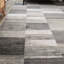 Tapis argenté à motif géométrique moderne Krasmir-399804396
