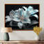 Photo moderne lys en verre blanc et bleu I - salon art mural lys-1749625636-1749625635