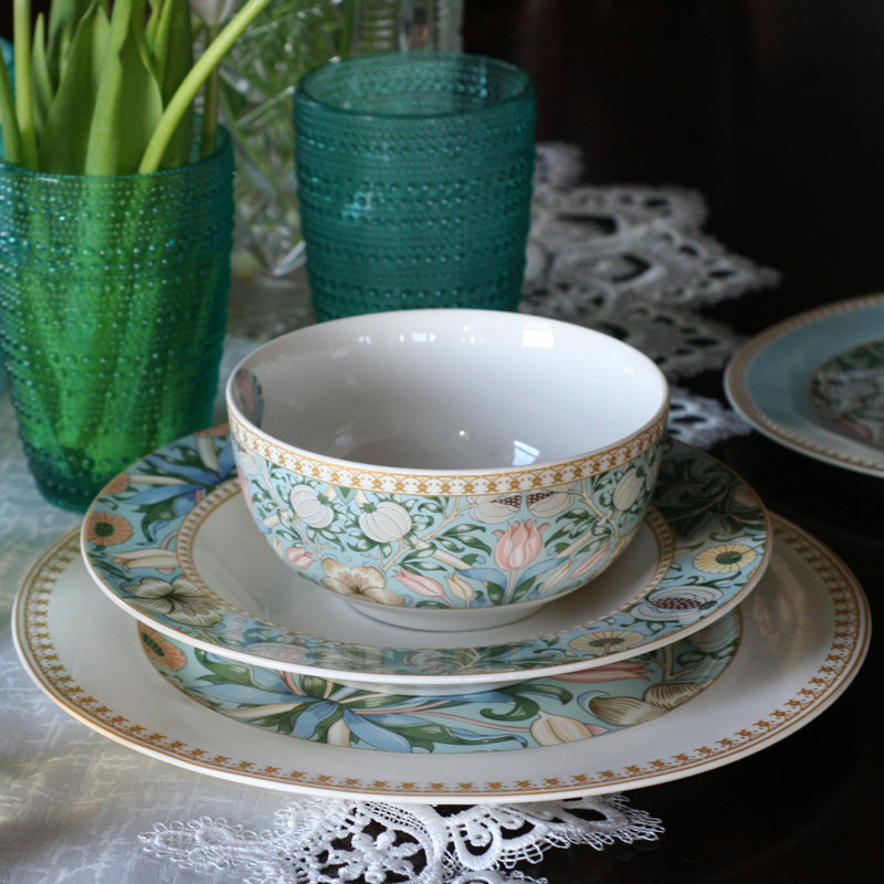 Marseilles Porcelain China Dinnerware Set 24 Piece - Service for 6