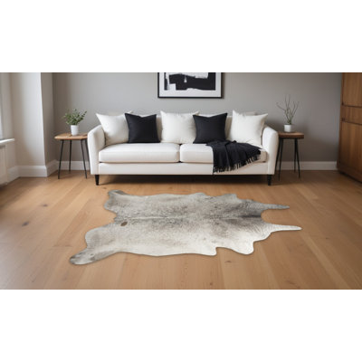 Tapis noué à la main taupe et ivoire 5 pi x 7 pi