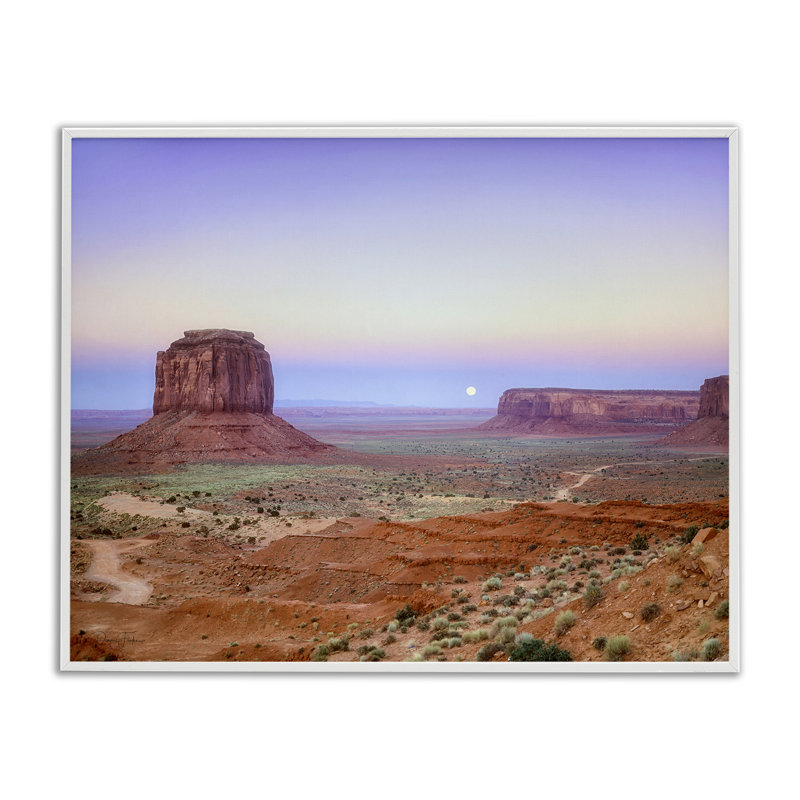 Lever de lune sur Monument Valley, estampe numérique, design par Dennis Frates, H 24 po x l 30 po