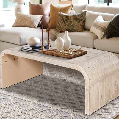 Table basse vintage au design artistique incurvé, montage facile, 122 cm (48 pouces), aspect antique naturel, bois massif, rangement ouvert pour un espace de vie principal, couleur et construction faciles à vivre.