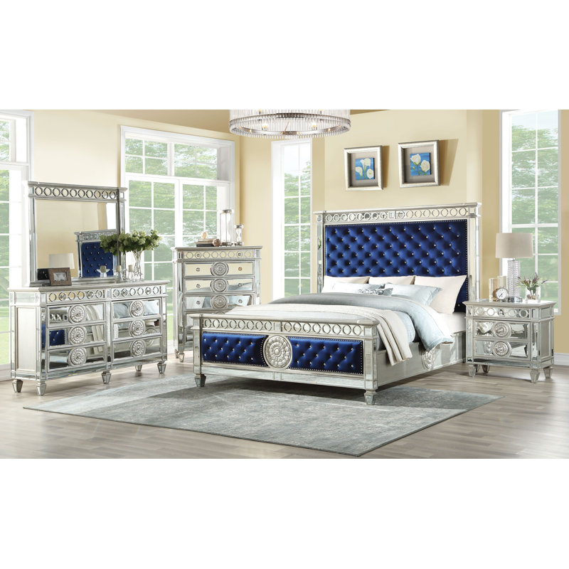 Ensemble de chambre à coucher tapissier standard configurable Mcelfresh
