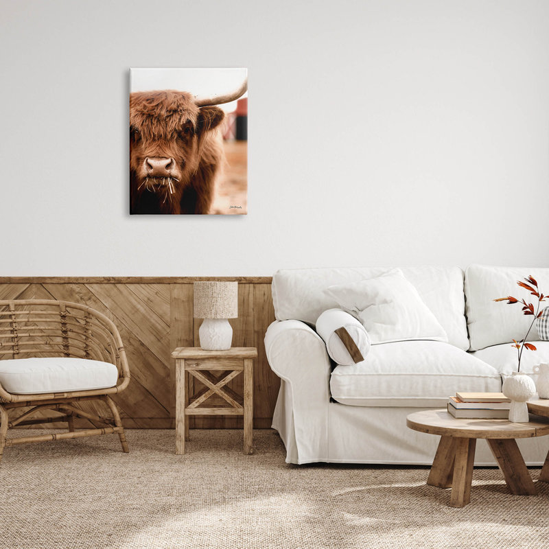 Art mural sur toile, "Vache brouteuse" par Dakota Diener, H 30 po x l 24 po x P 1,5 po