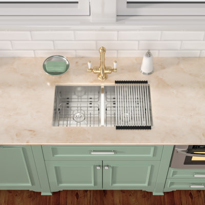 33'' L x 19"W Undermount Double Bowl Stainless Steel Kitchen Sink with Basket Strainers and Sink Grids