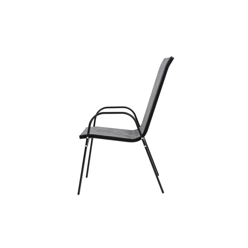 4 chaises de patio (sans la table)