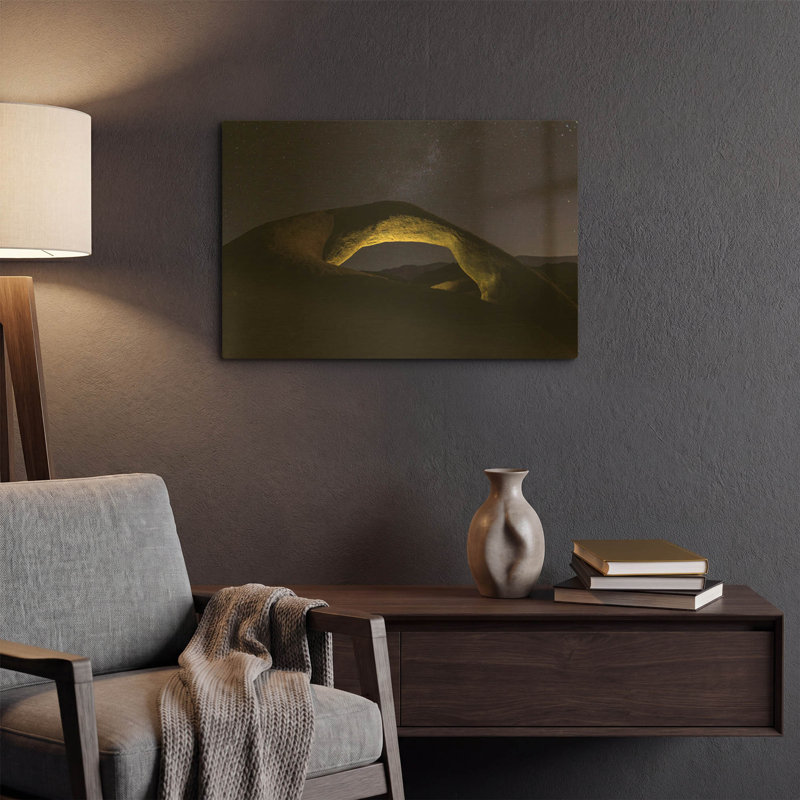 « Arche de Möbius rétroéclairée » par Shawn/Corinne Severn, décoration murale en métal doré, 61 x 41 cm, 24 po x 16 po