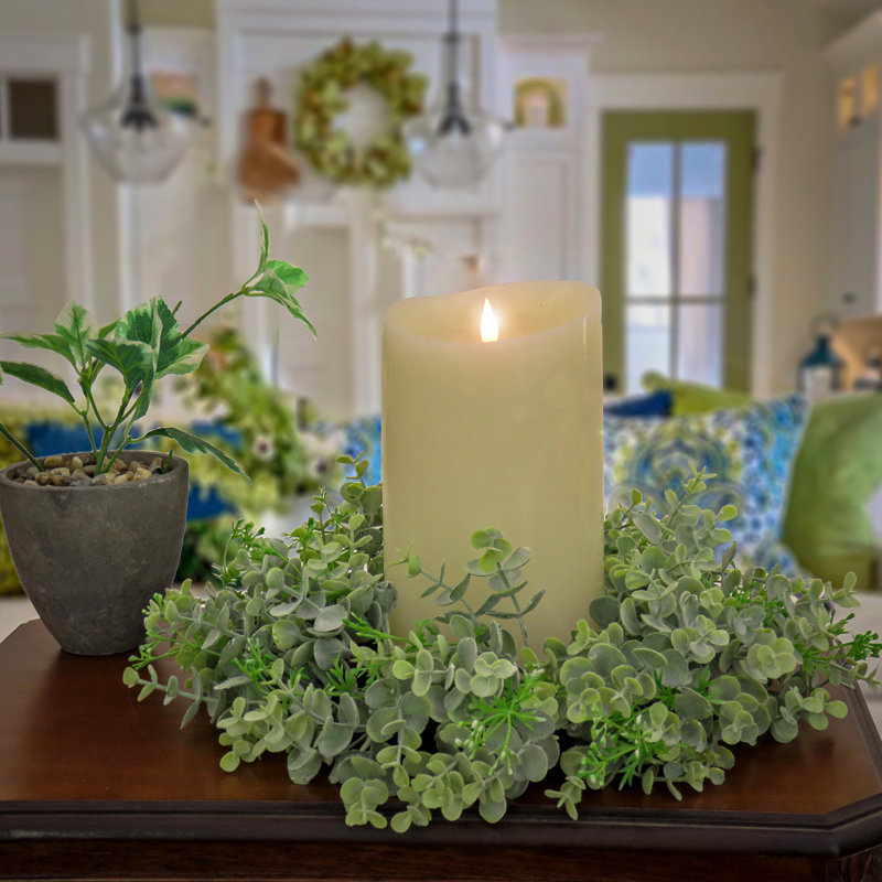 Couronne de table en eucalyptus de 14 po The Holiday Aisle®